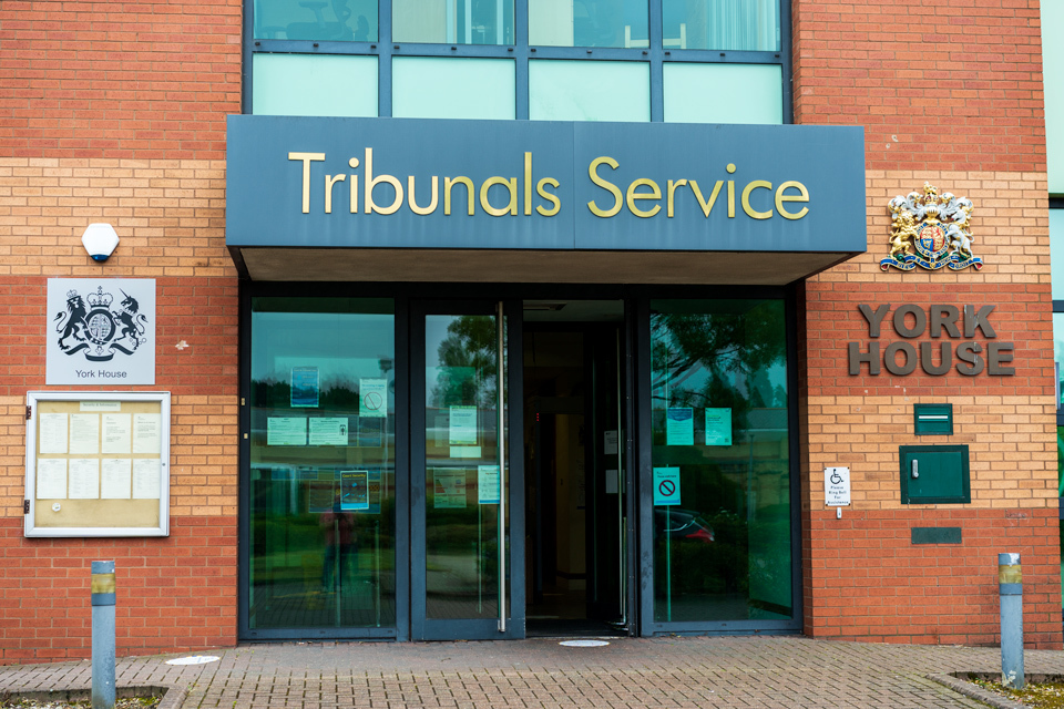 Courts service signs £30m deal for roving digital ‘squads’ to support reform programme