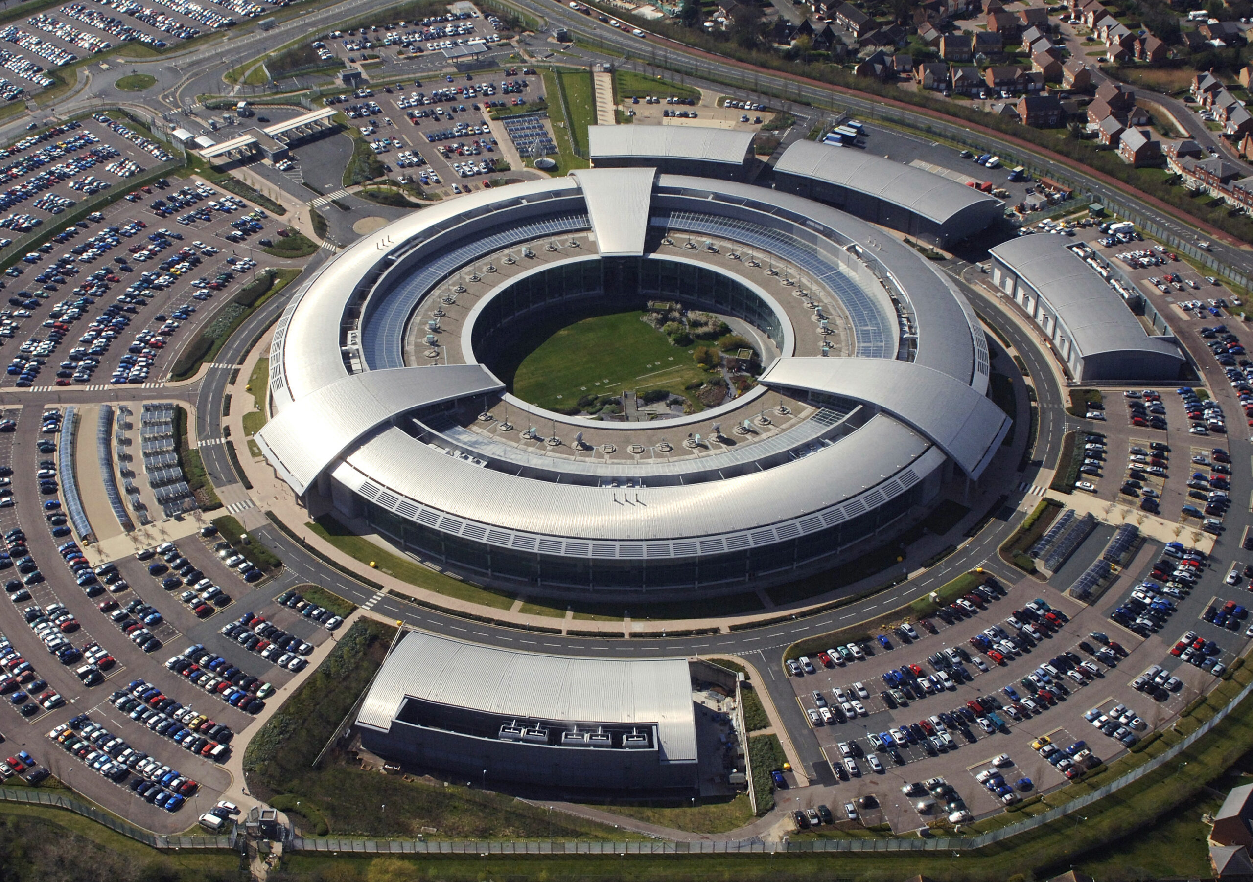 GCHQ seeks tech experts to secretly join boardroom set-up