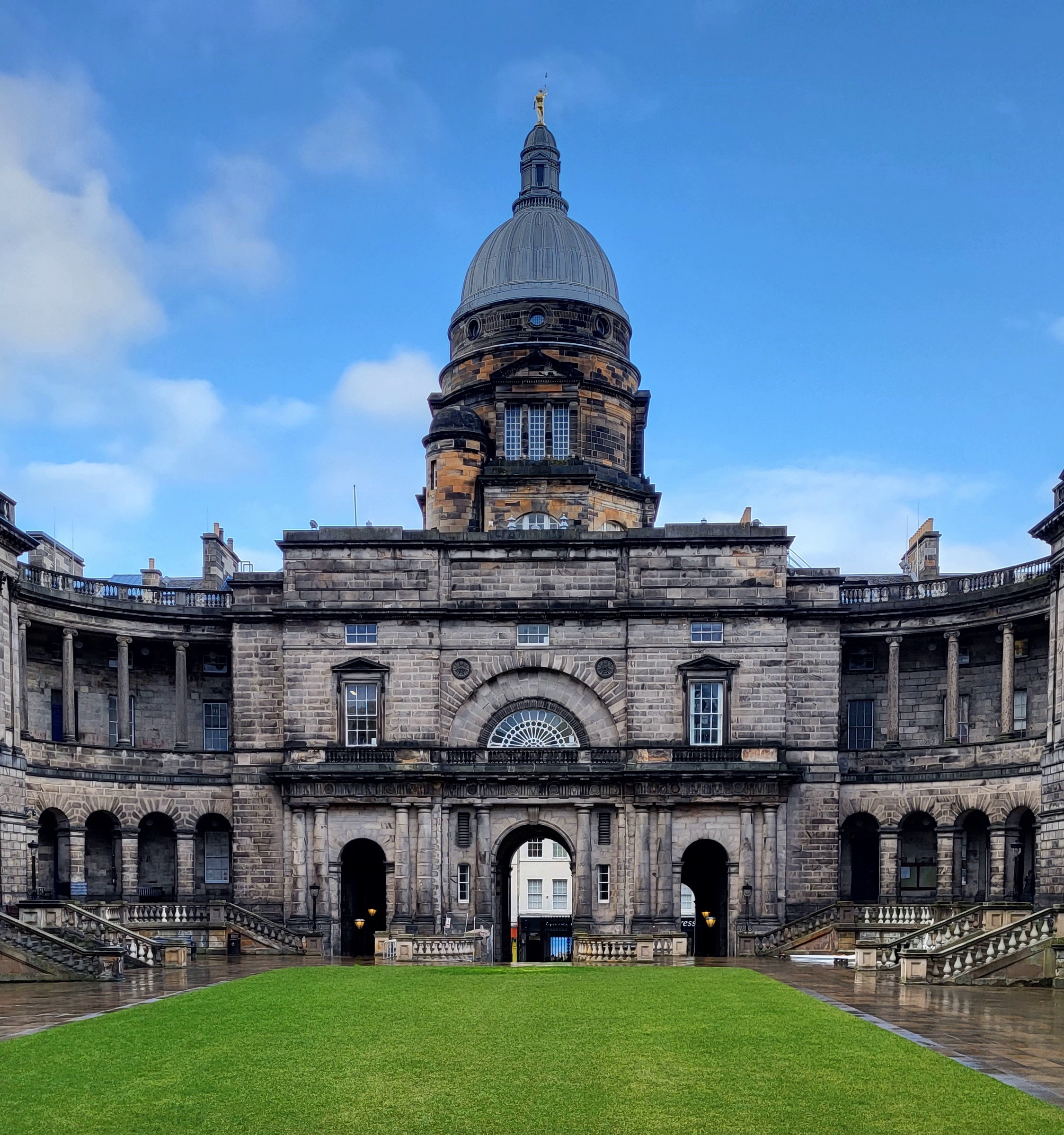 Edinburgh University creates generative AI lab