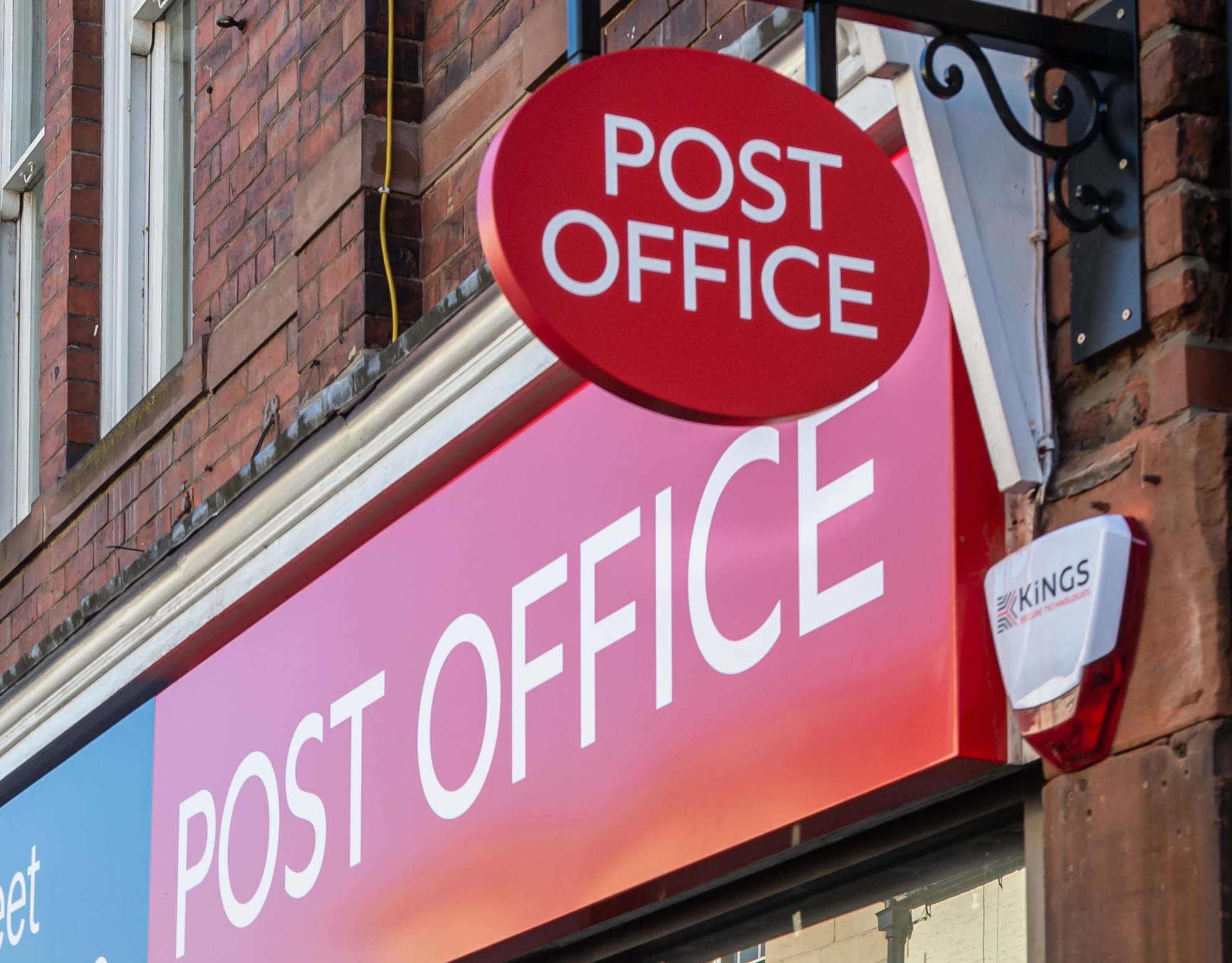 Post Office spends millions more on deal to replace Horizon to avert ‘significant technical risk’