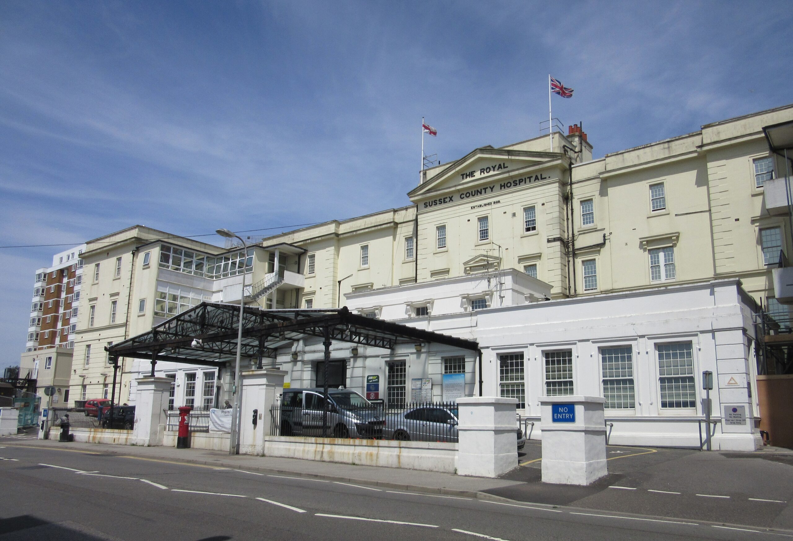 Sussex NHS trust recovers from ‘critical incident’ after weekend IT outage
