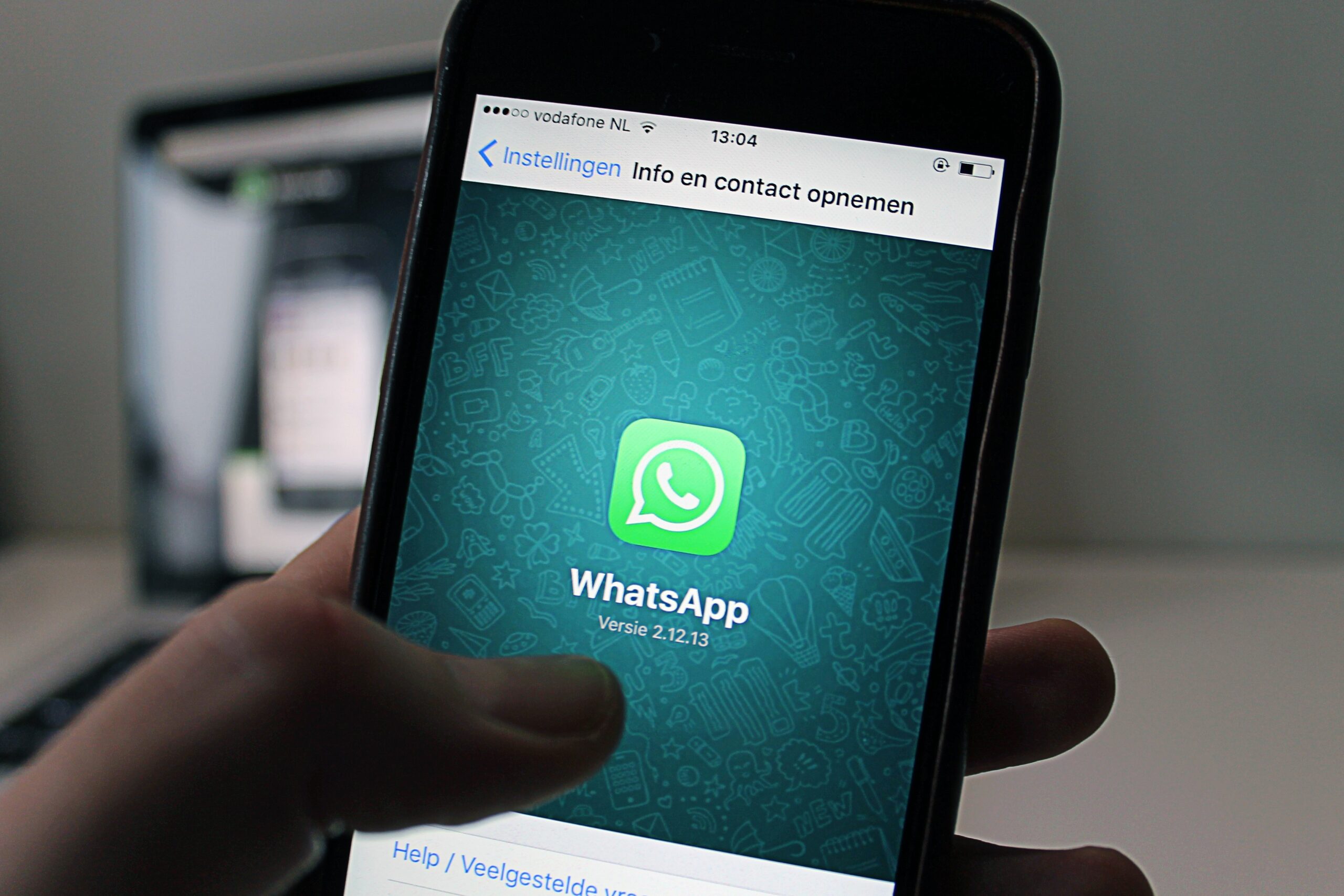 Government decisions made over WhatsApp now required to go on official record