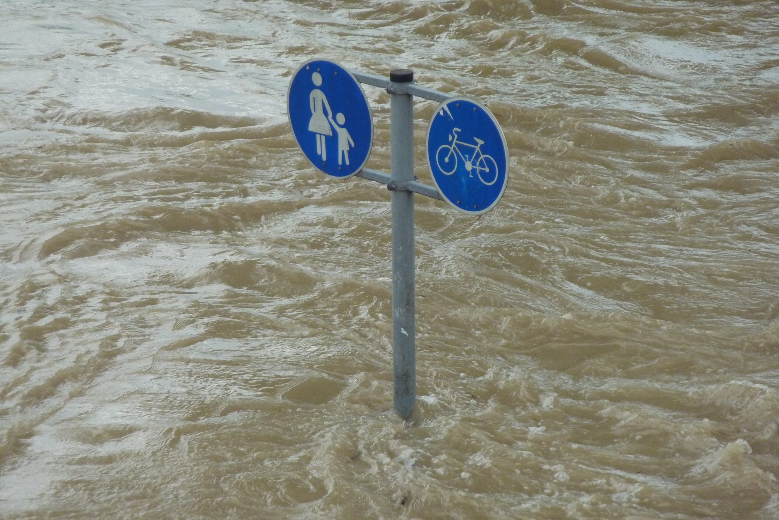 Environment Agency signs £28m deal for new national flood-warning system