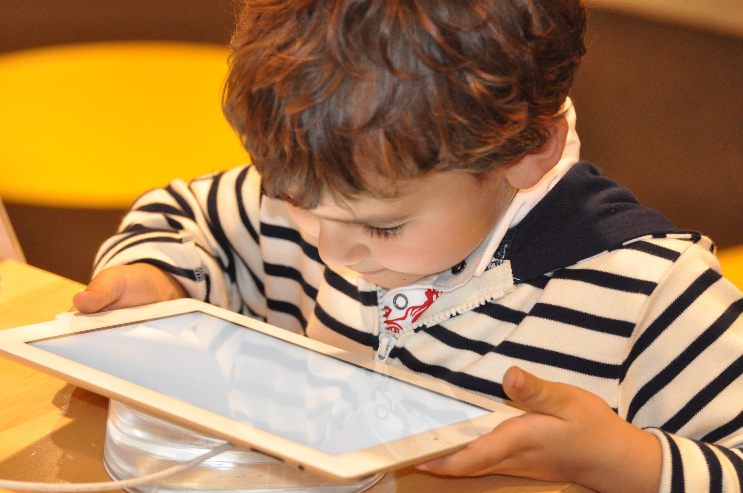 Ofcom report finds many young children using social media unsupervised
